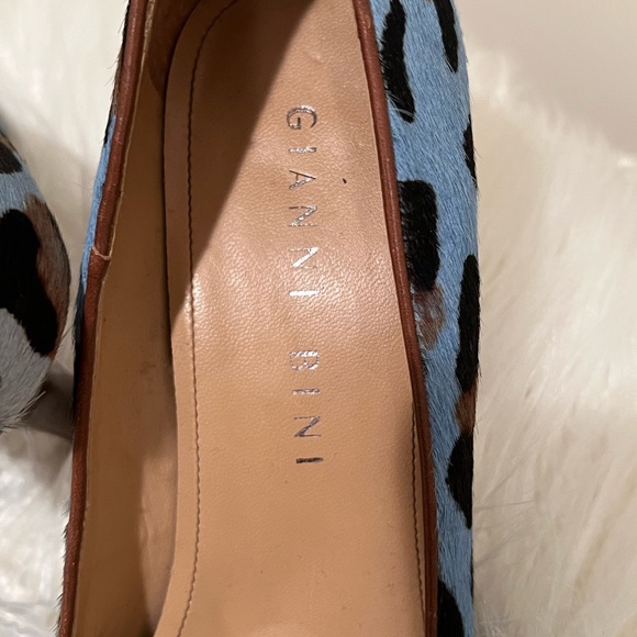 Gianni Bini Blue leopard printed heels - Picture 5 of 6